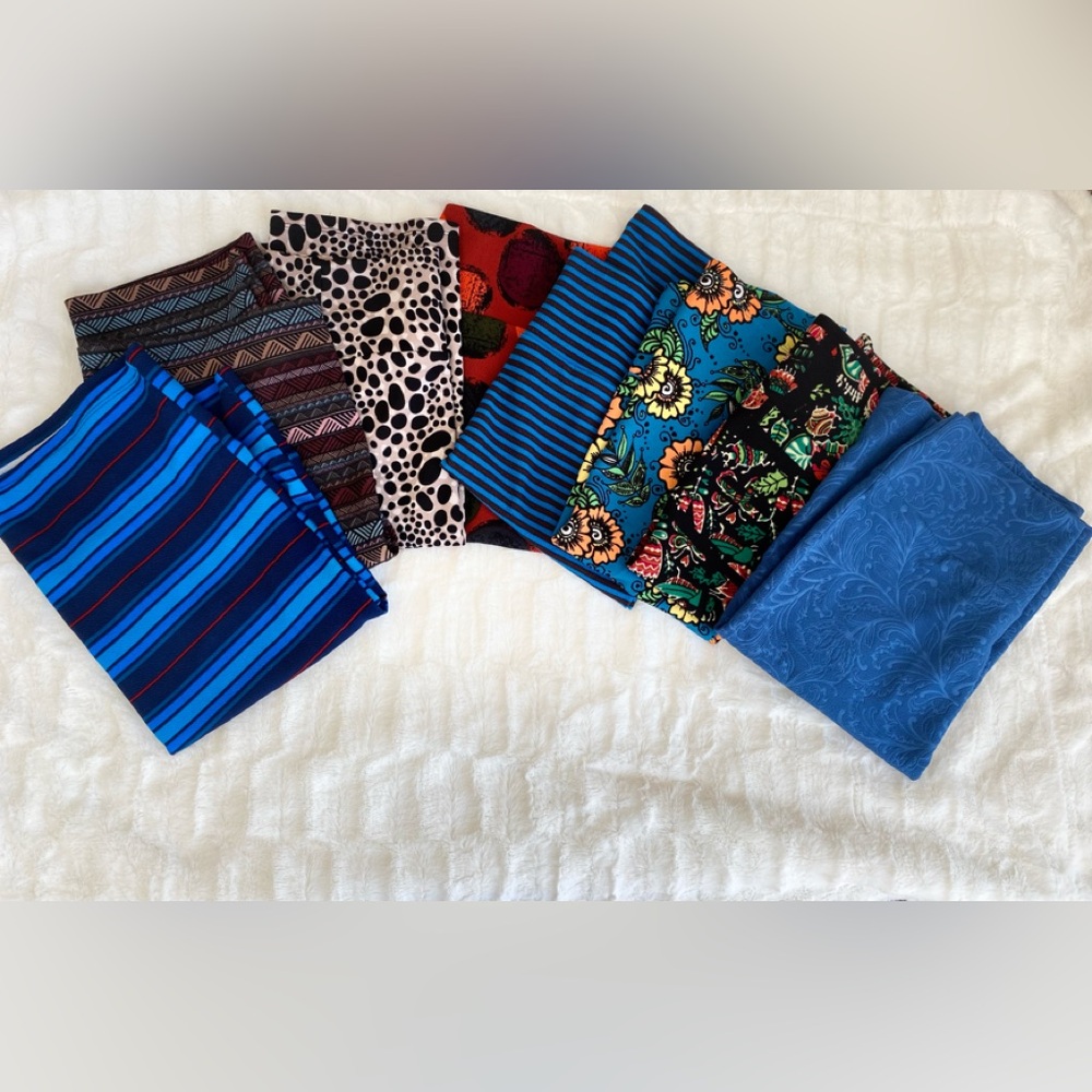 Bundle of 8 LuLaRoe Cassie skirts.